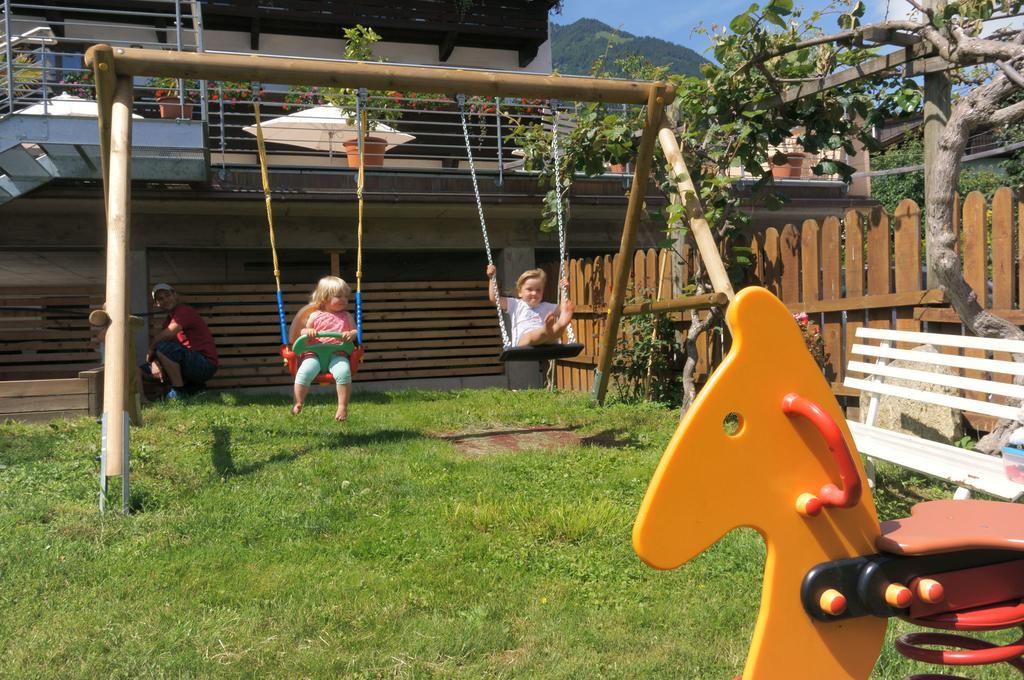 Garni-Hotel Tritscherhof Dorf Tirol Exterior foto